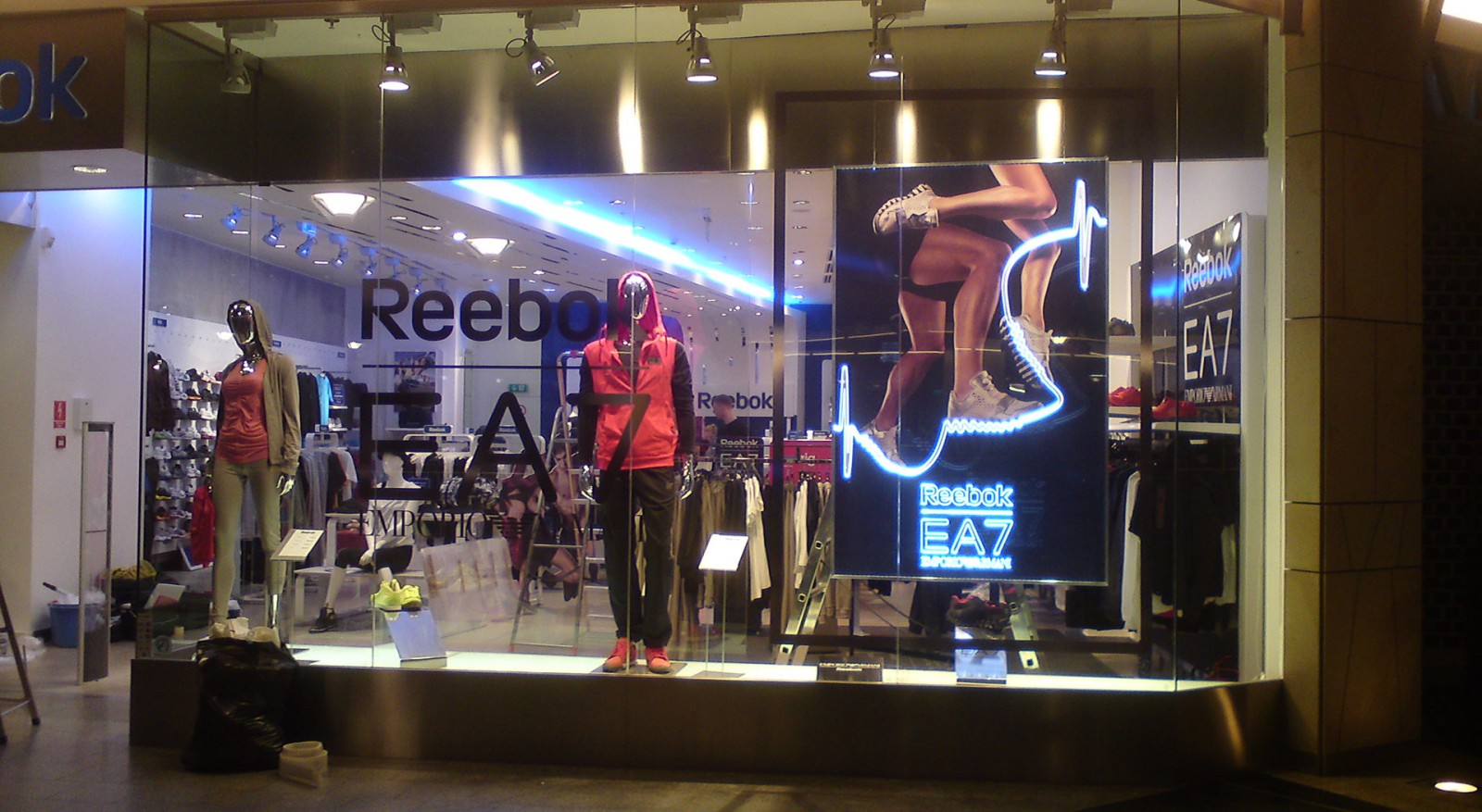 Reklama podświetlana – Reebok