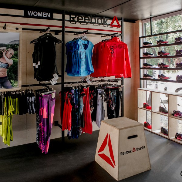 Pawilon handlowy – Reebok